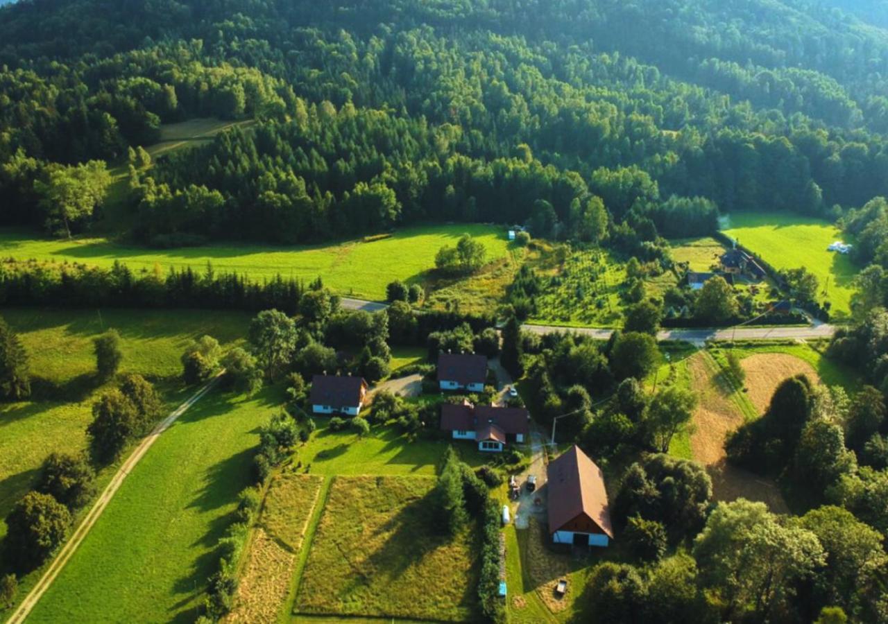 Rezydencja Bukowy Dwor Czarna  Kültér fotó